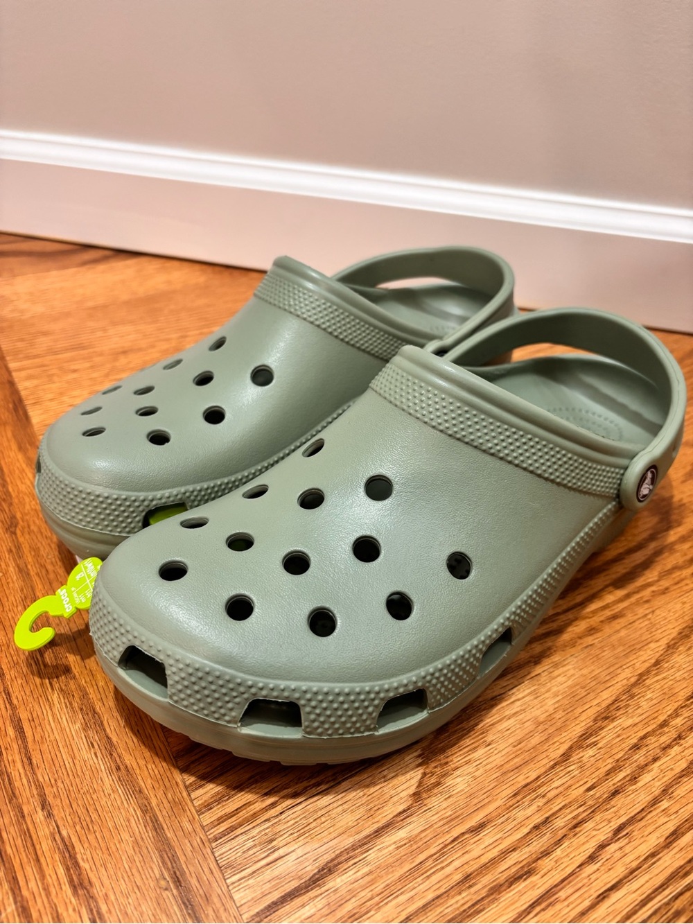 Brand new Unisex Crocs Classic Waterproof Marble Clog Shoes Size: m12